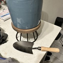 Flower Pot And Stand