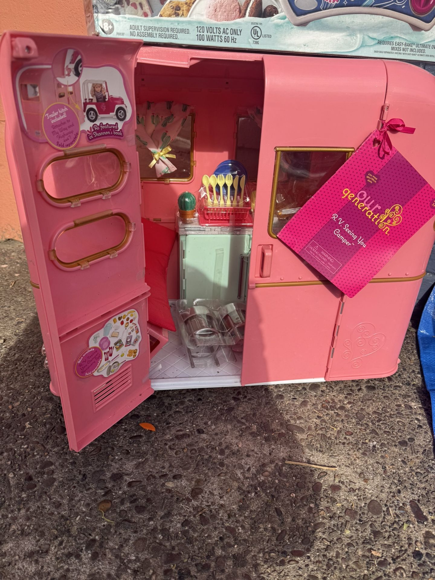 Our Generation Doll Camper