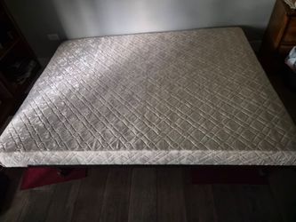 Queen boxspring with stand