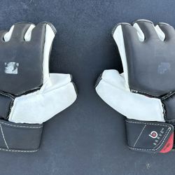 BRAVE MMA COMPETITION GLOVE 