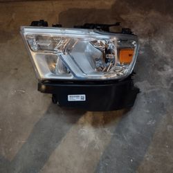 2021 Dodge Ram1500 L Headlight