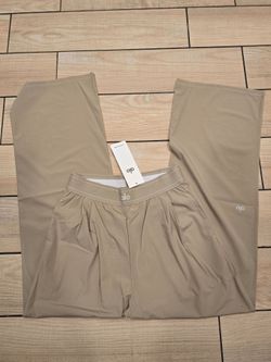 Alo Yoga Wide-Leg Pants – New With Tags