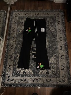 Black stacked sweats