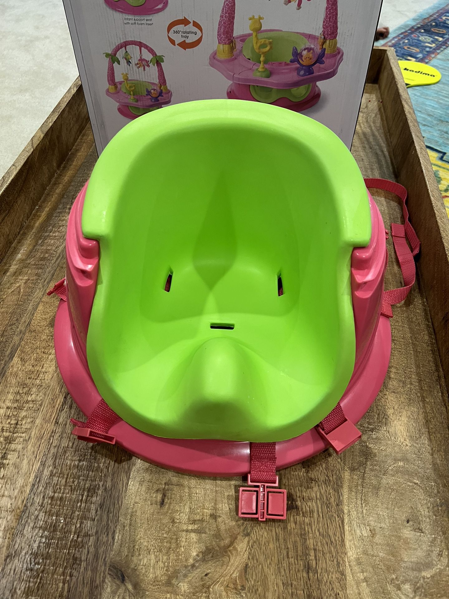 Summer® Deluxe SuperSeat®, Island Giggles, Fun Baby Seat for Sitting Up, Playtime, and Meals