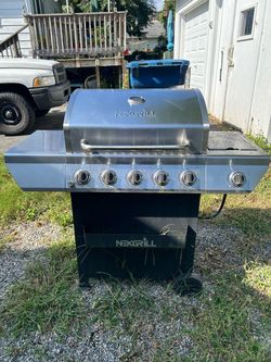 Nexgrill 5-Burner Propane Grill – Works Great w new Propane tank