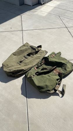 Military Duffle Bags with adjustable Sraps
