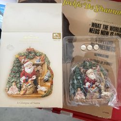 2006 Hallmark Keepsake Ornament Club "A Glimpse of Santa" Magic ornament