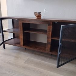 Mesa De Tv Casi Nueva Poco Uso