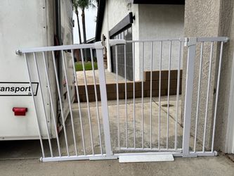 White Dog Gate