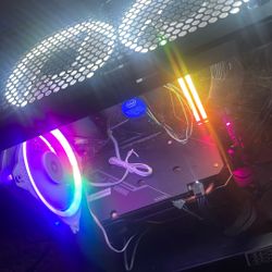 GAMING PC With Razor Keyboard And Mouse 