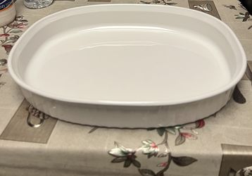 Corning Ware Oval French White Casserole Dish 2.5 L