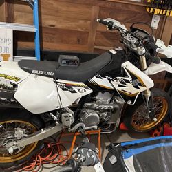 2015 Suzuki Drz400sm