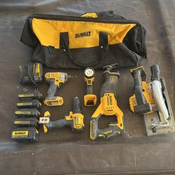 De Walt Battery Powered Tool Set