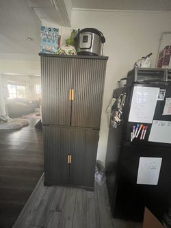 Kitchen pantry