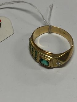 18k Gold Emerald Ring 6.0 Grams Size 9 (GS)