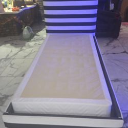 Ethan Allen Diesney Bed 