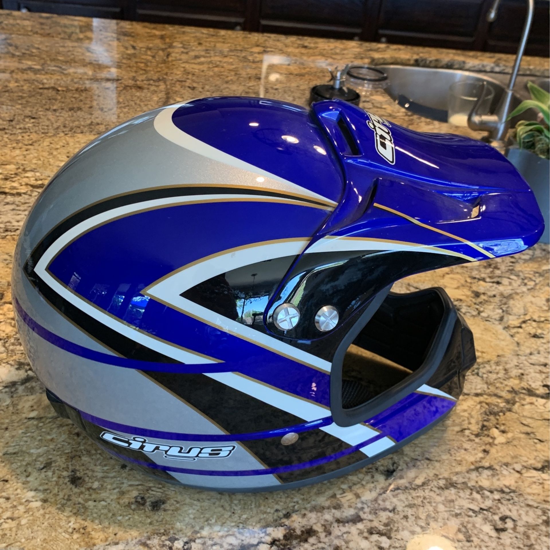 Cirus Cs-x Full Face Helmet Size Small
