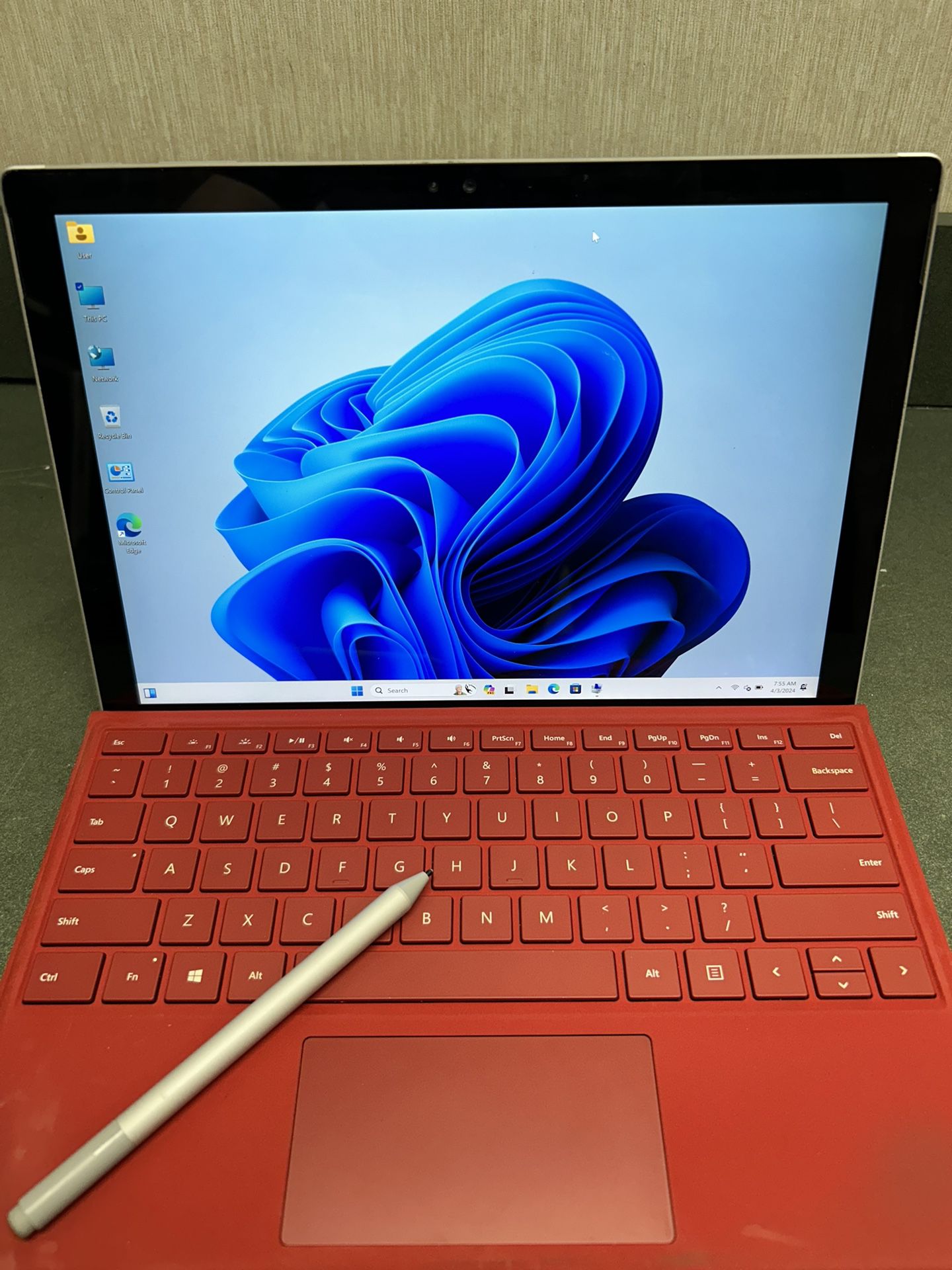 Microsoft Surface Pro 4 128 GB Bundle 