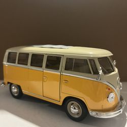 Classic 1/24 Vehicle Toys Original factory certification