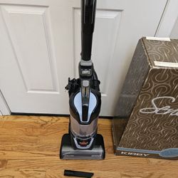 New Cond  BISSEL VACUUM CLEANER WORKS EXCELLENT  , AMAZING POWER SUCES   , WORKS EXCELLENT  , IN THE BOX  