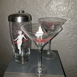 Marilyn Monroe Margherita Mixer And Glasses
