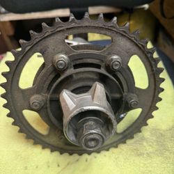 FZ07 Sprocket rear, Cover Axel, Pulled Chain,end 1, Rear Axel,