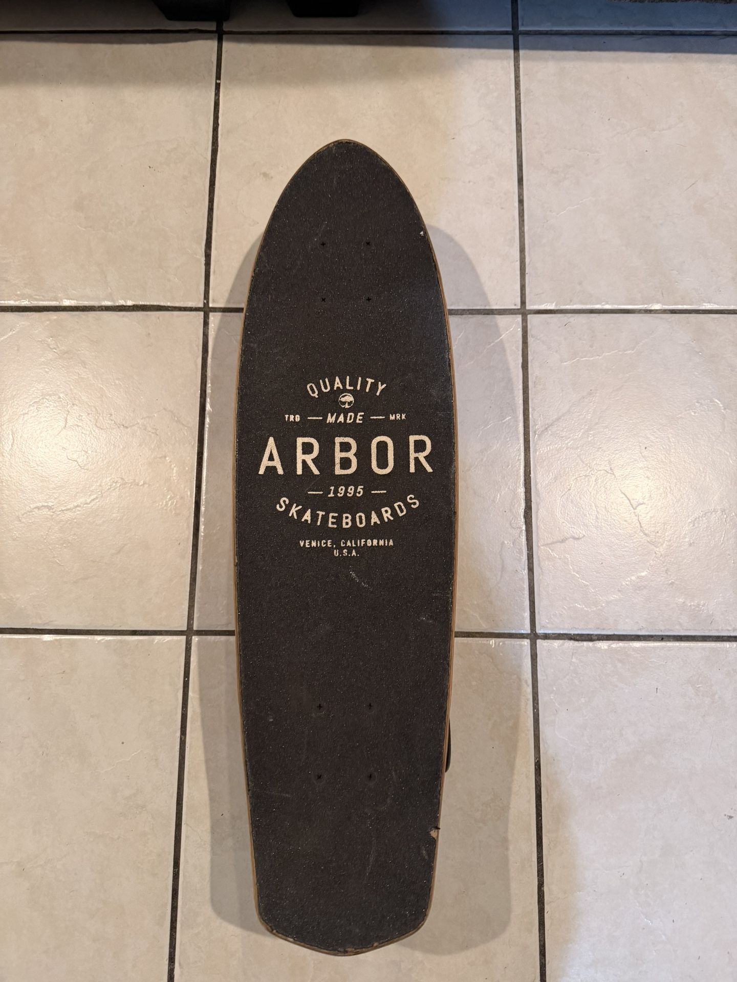 Arbor Skateboard