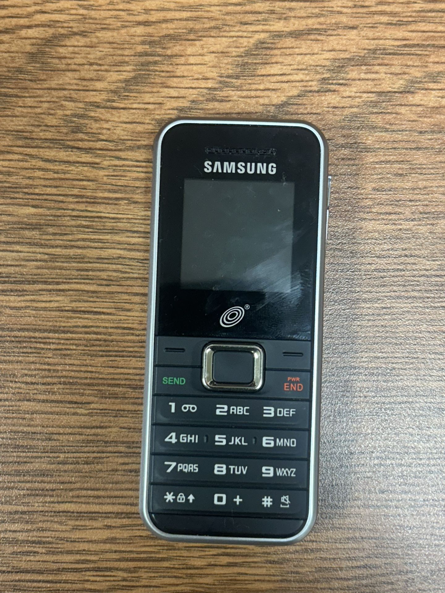 Samsung SGH-S125G Black/Silver Phone (Tracfone)