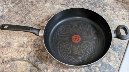 T-fal Nonstick Deep Sauté Pan with Glass Lid