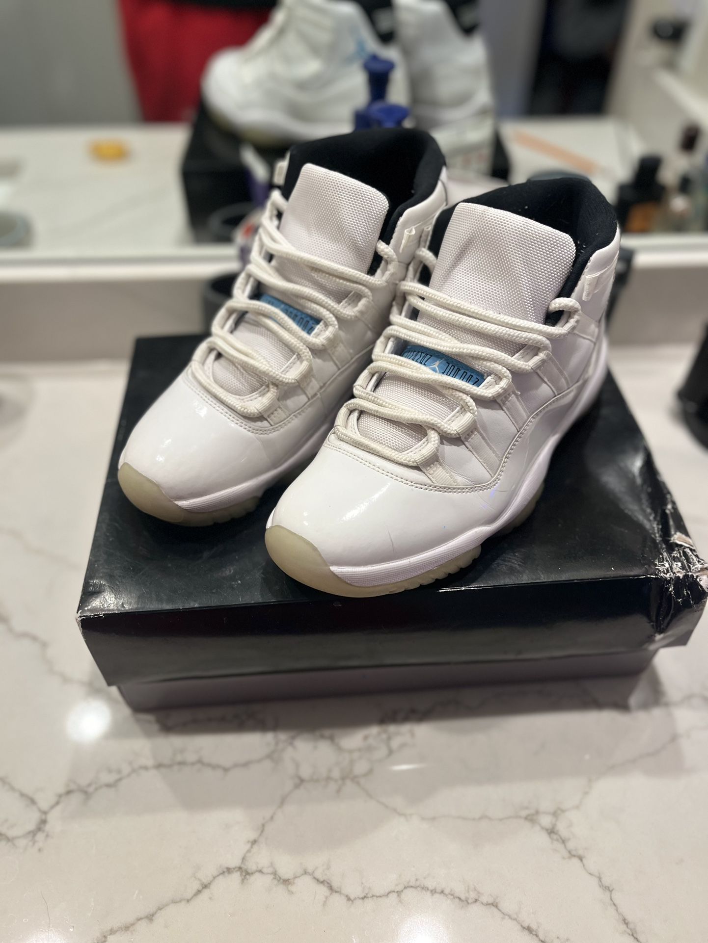 Jordan 11 legend blues