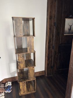 5-Tier Rotating Bookshelf Tower (360°) – Open Box, Never Used 📚