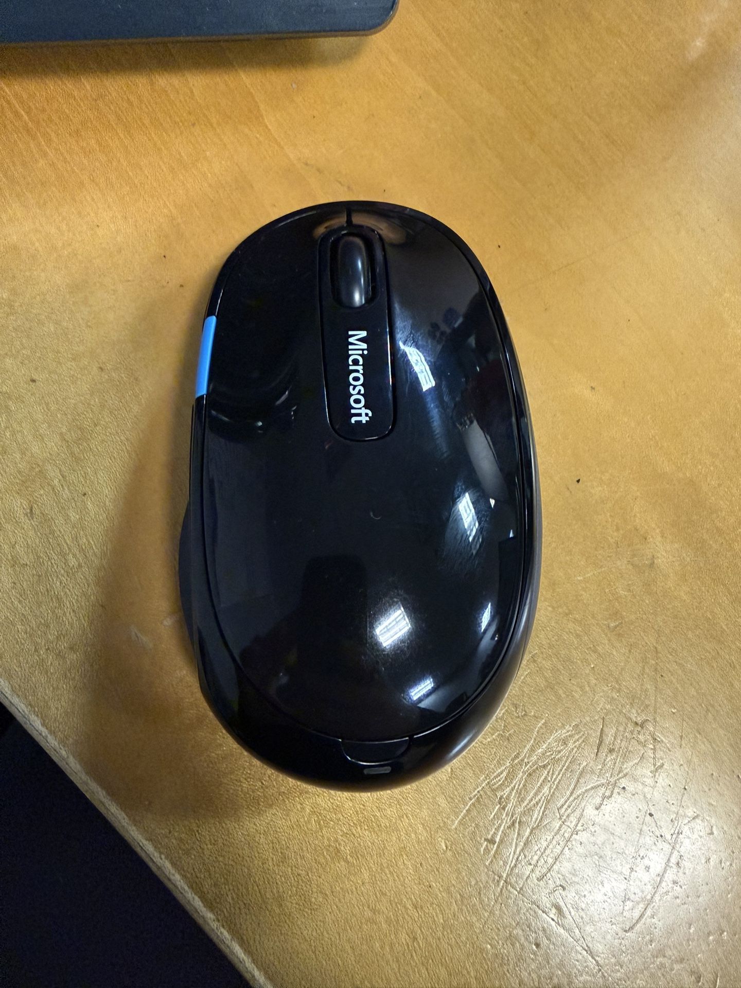 Microsoft Sculpt Comfort Mouse