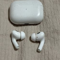 AUTHENTIC Apple AirPods Pro 2 - Great Condition - Apple