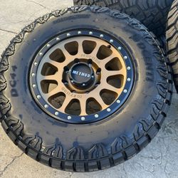 18x9 METHOD MR305 HD Wheels Dodge Ram 2500 Rims 3500 Silverado Sierra Chevy GMC 8x6.5
