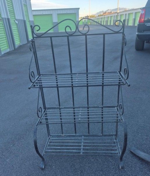 Black Ornate Outdoor/Indoor Heavy Metal Bakers Rack