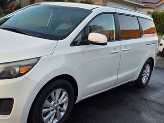 2016 KIA Sedona