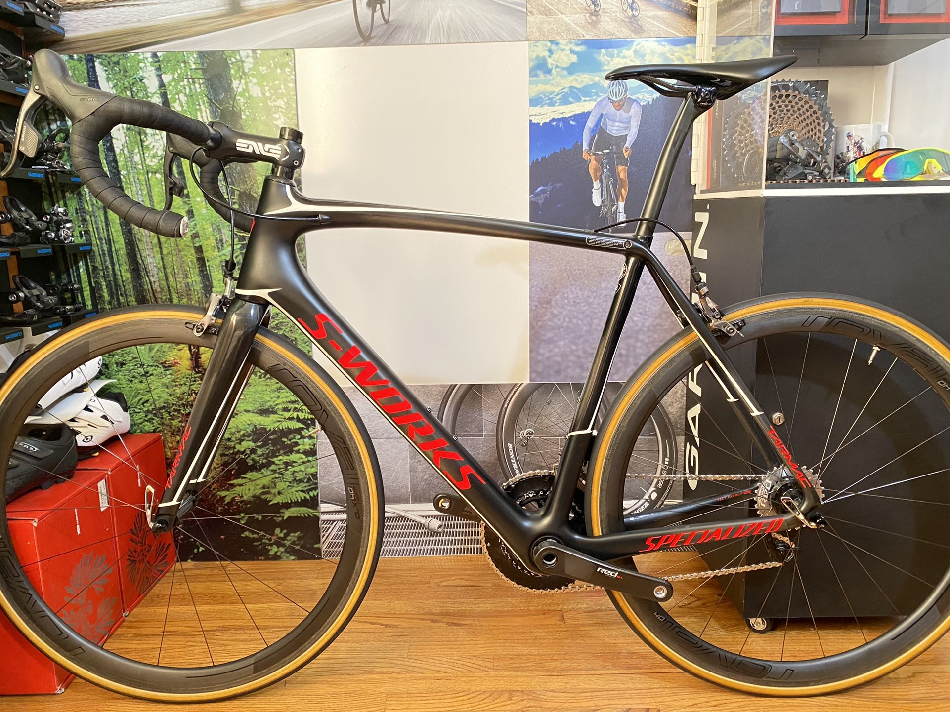 2017 Specialized S-Works Tarmac, Sram eTap, Roval Rapide CLX 40 Carbon Wheels, 11-speed, 58cm, Like New!
