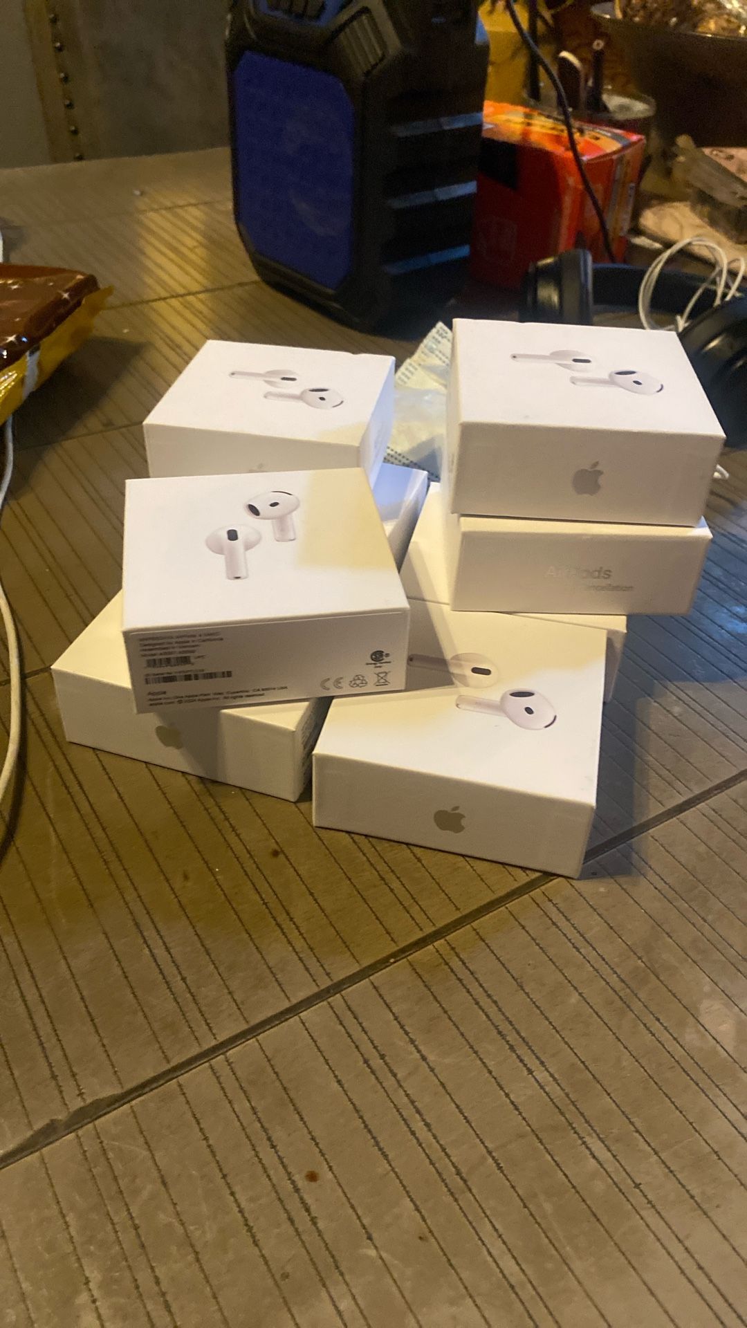 AirPods 4