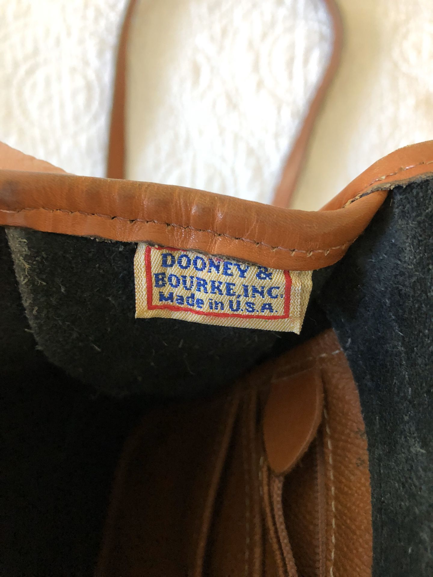 Dooney & Bourke Over The Shoulder Bag for Sale in Chantilly, VA - OfferUp