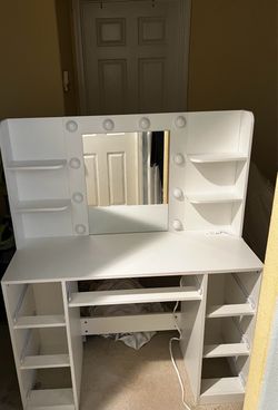 Vanity for girls