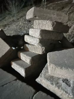 Used Concrete Landscape Blocks + Cinder Blocks (PQ area)