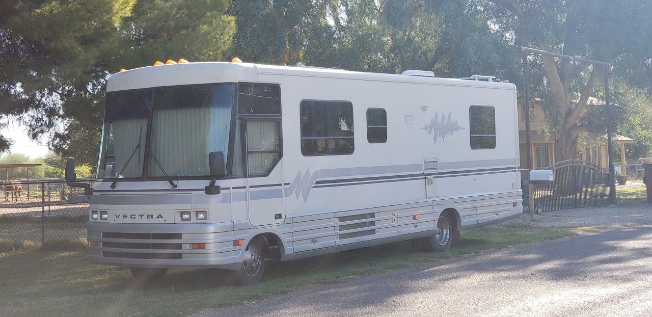 34ft Motorhome. low miles!