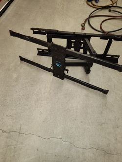 Full Motion TV Mount 