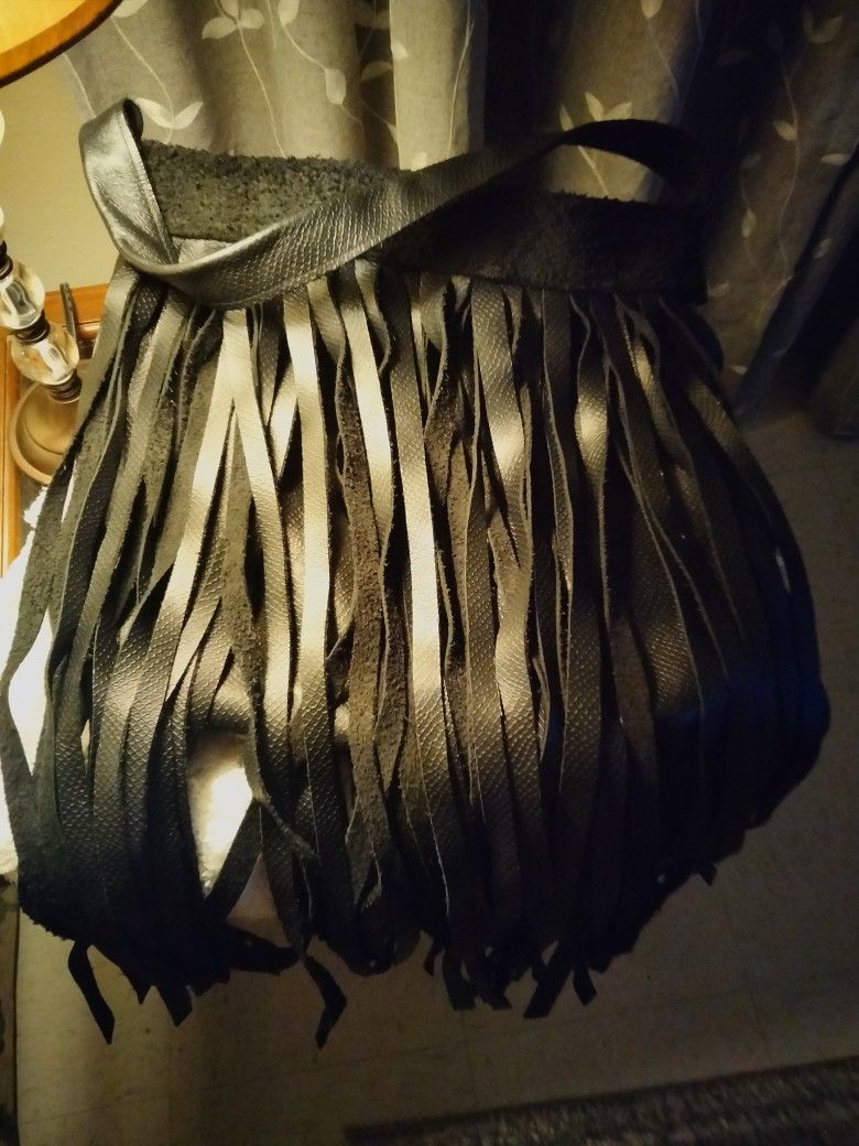 Black Shoulder Bag With Long Fringe