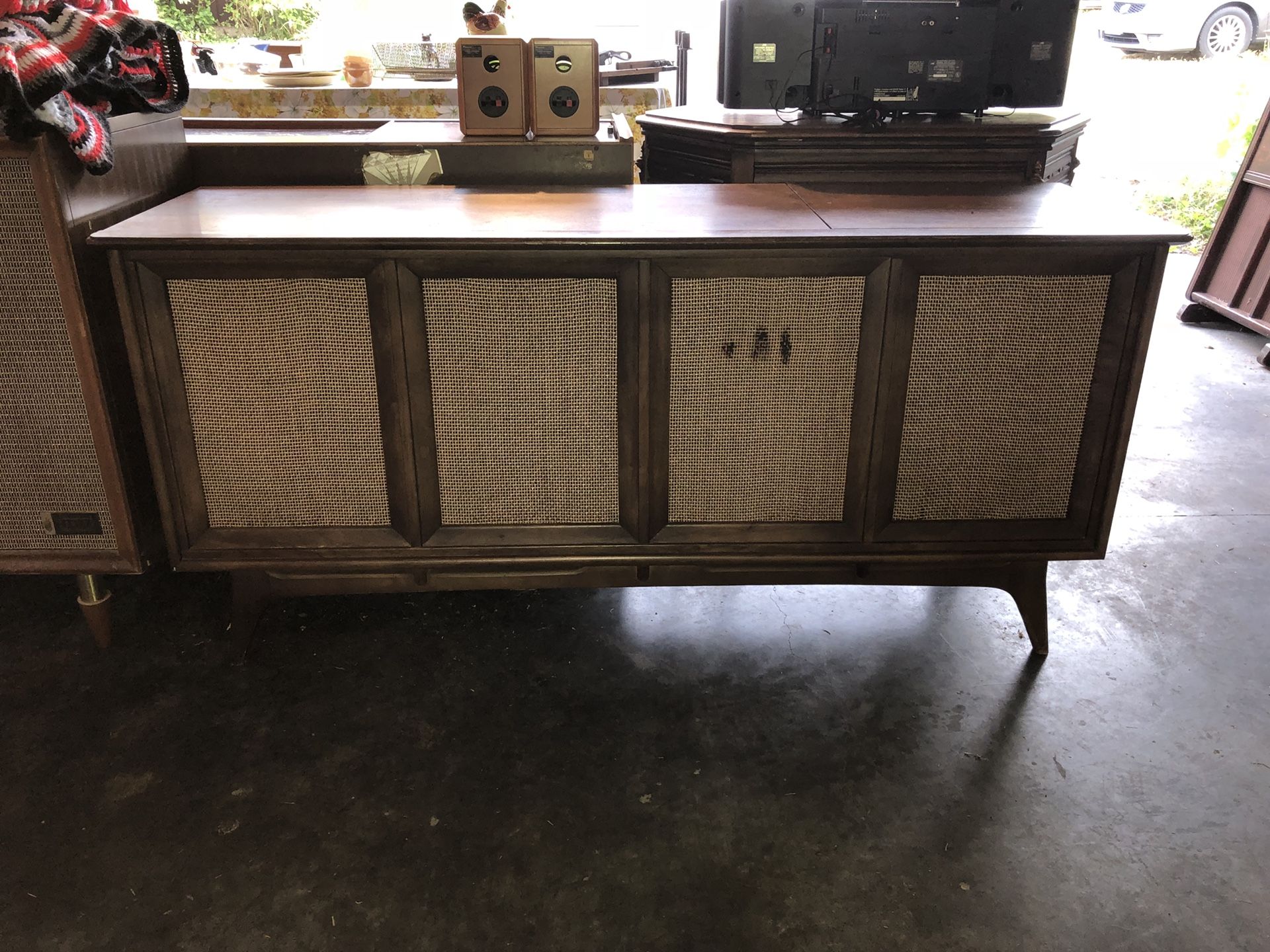 VINTAGE MID CENTURY MODERN PHILCO CONSOLE STEREO RECORD PLAYER ~ works!