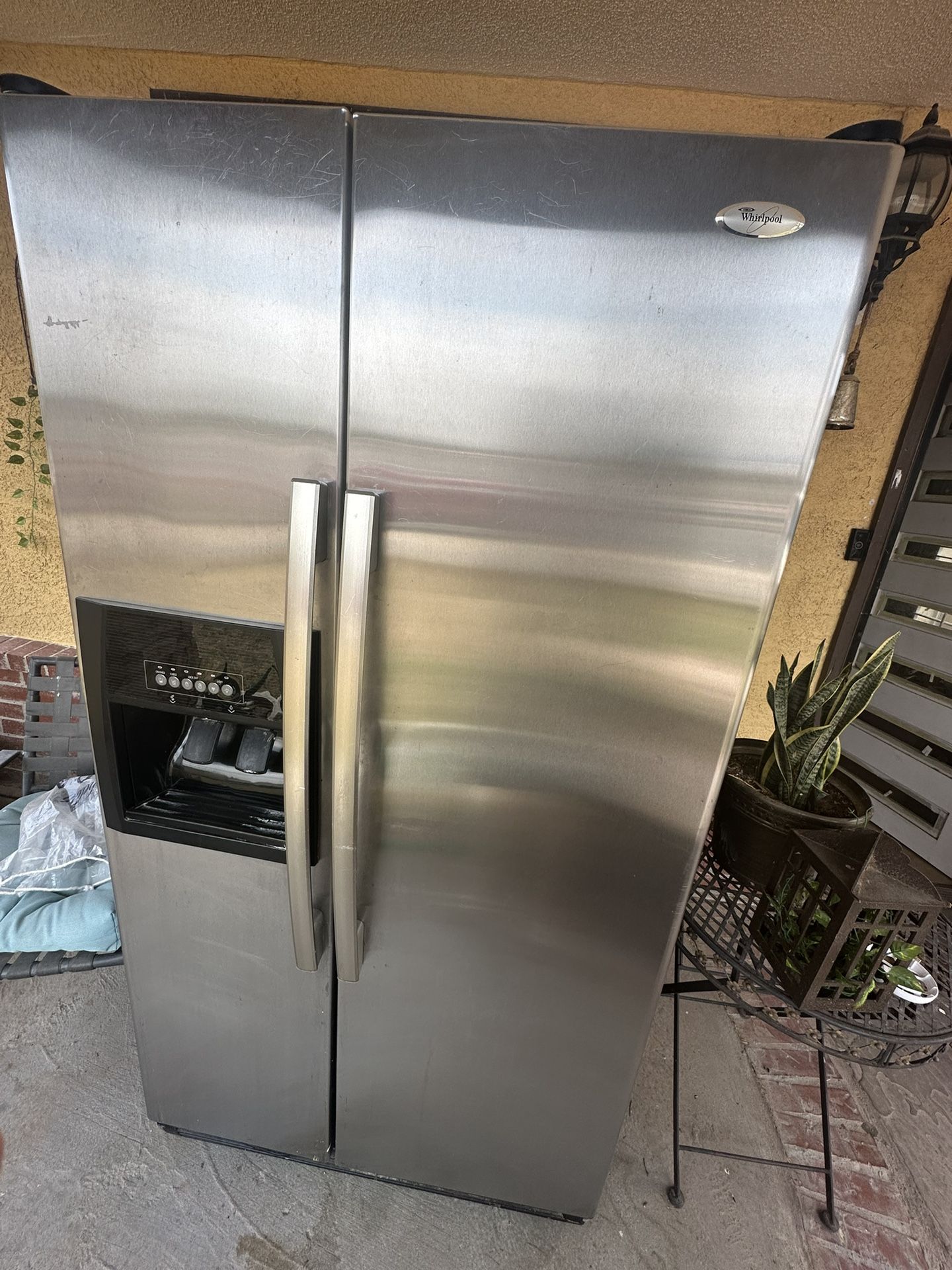 Refrigerator