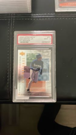 2000 upper deck trading card