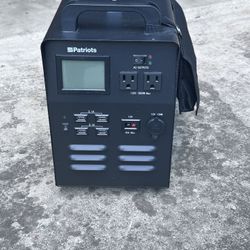 4 PATRIOTS 1800W SOLAR GENERATOR -BRAND NEW