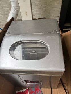 Ice maker