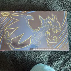 Pokemon Charizard Ultra-Premium Collection Box UPC